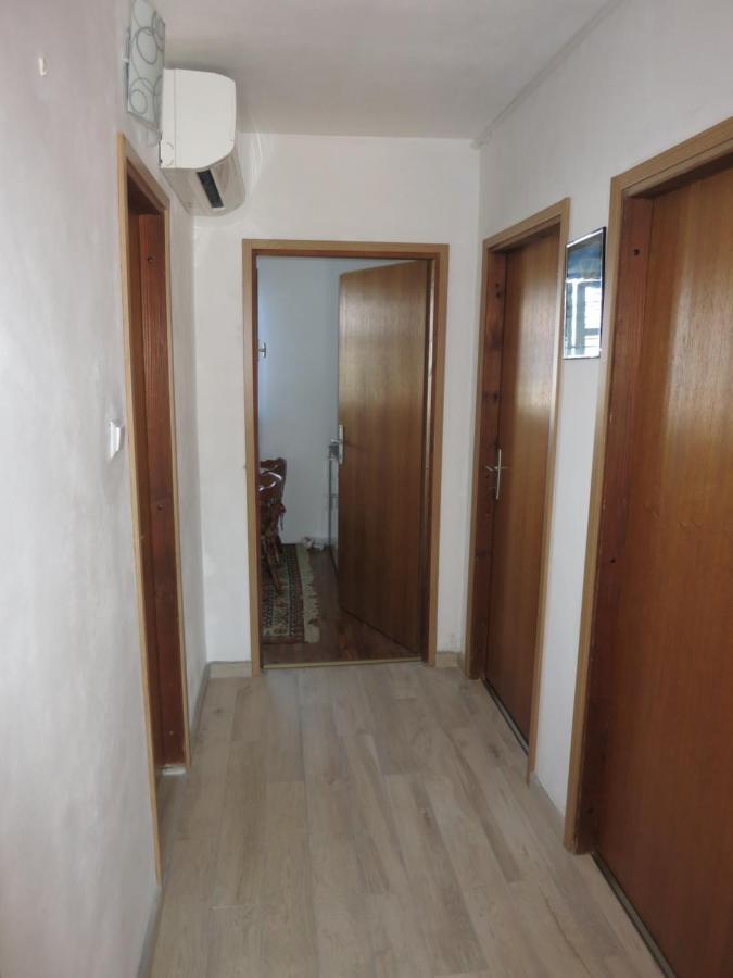 Apartment Stella Malinska Eksteriør billede